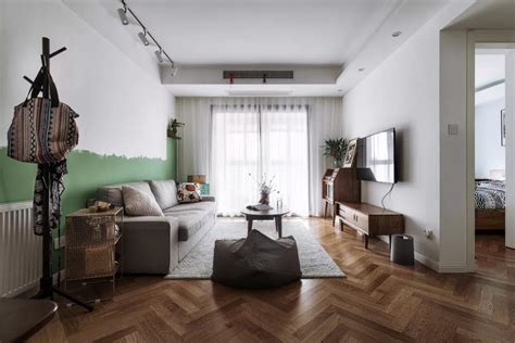 小户型客厅装修，纯色墙面亮色家具色彩搭配效果完美！ - 本地资讯 - 装一网