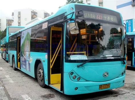 深圳举办2021年公交行业线下交流活动！这群公交迷乘坐“红胖子”重温经典线路……