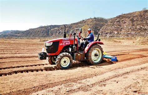 农机助春耕，今年四川主要农作物机械化率将达到63%_四川在线