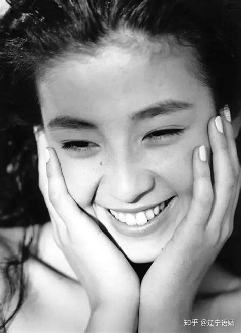 日本上世纪女星老照片：个个美得让人难以忘怀，这才是纯天然的美|中森明菜|梦先案内人_新浪新闻