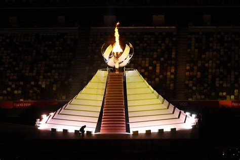 北京冬奥会开幕式主火炬点燃方式惊艳全球_环球传媒网