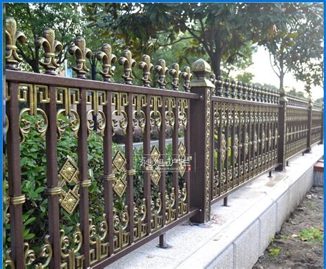 花园围栏铁艺,花园护栏铁艺,花园围墙围栏_大山谷图库