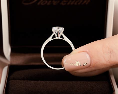 皇冠戒指的寓意和象征 戴皇冠戒指什么意思 – 我爱钻石网官网