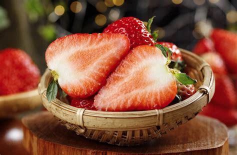 丹东大草莓,蔬菜水果,食品餐饮,摄影,汇图网www.huitu.com