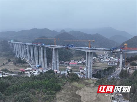永新高速三渡水大桥全幅合龙 项目全线贯通_交通建设_交通频道