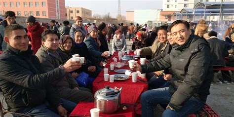 【民族团结·结亲周】欢乐的巴扎日——新疆农业大学干部教师赴阿瓦提县开展民族团结“结亲周”活动（二十四）