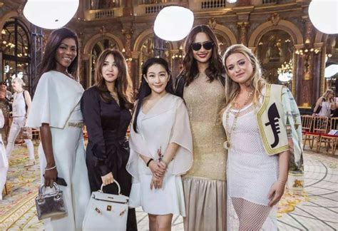 亚洲顶级富豪的千金小姐会，汇聚了上亿身家的社交名媛和商界女皇|香港|富豪|赵式芝_新浪新闻