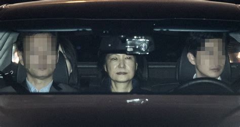 朴槿惠今晚出狱：坐牢4年9个月 比当总统时间长_凤凰网资讯_凤凰网