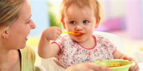 外国小孩吃饭摄影图片-外国小孩吃饭摄影作品-千库网