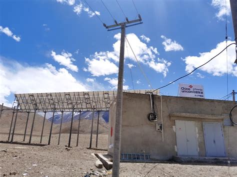 发力“新基建” 锻造坚强网络丨 在离太阳最近的地方使用太阳能 西藏联通全力打造绿色发展底座