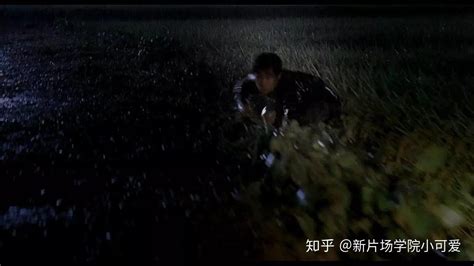 《杀人回忆》最后一个镜头，宋康昊深情凝望的，不只是凶手_电影_影片_来自