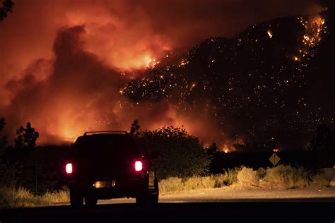 加拿大高温破纪录，168起山火正在燃烧_京报网