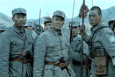 《亮剑》最后李云龙和赵刚都是少将军衔，他们谁的职位高呢？_代理