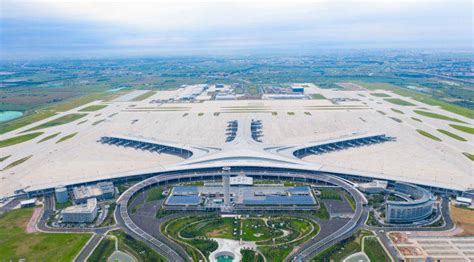 2019年全球及中国机场吞吐量、机场收入及发展前景分析，机场将往智能化方向发展「图」_华经情报网_华经产业研究院