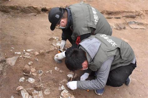 汉文帝霸陵发现背后，跨越55年的考古接力_手机新浪网