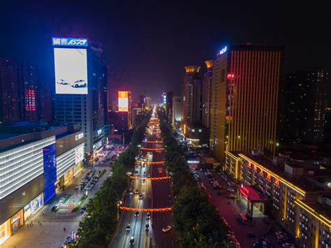 邯郸人民东路新世界中心夜景-包图企业站