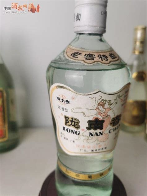 90年代—甘肃名酒—玻璃瓶陇南春酒 价格表 中酒投 陈酒老酒出售平台