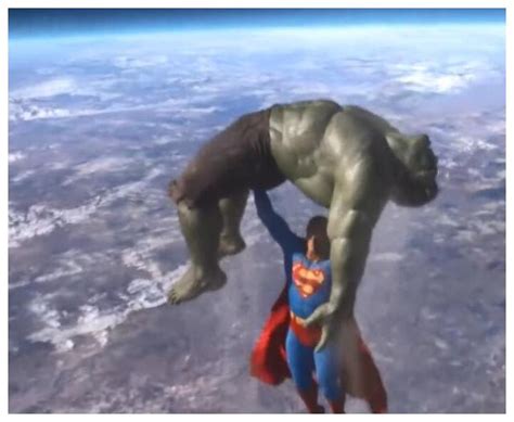 绿巨人要挑战超人，在边缘疯狂试探，但结果可想而知|超级英雄|绿巨人|超人_新浪新闻