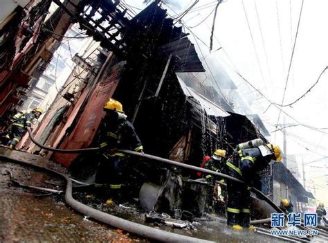 安徽芜湖发生液化气罐爆炸事故 已致17人遇难|爆燃|大火_凤凰资讯