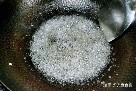 挂霜花生米怎样熬糖，花生挂霜糖的做法？