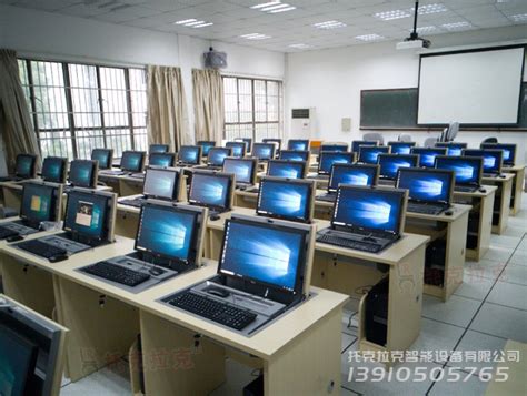 杭州工业大学—学生机房电脑桌项目_托克拉克（杭州）智能设备有限公司