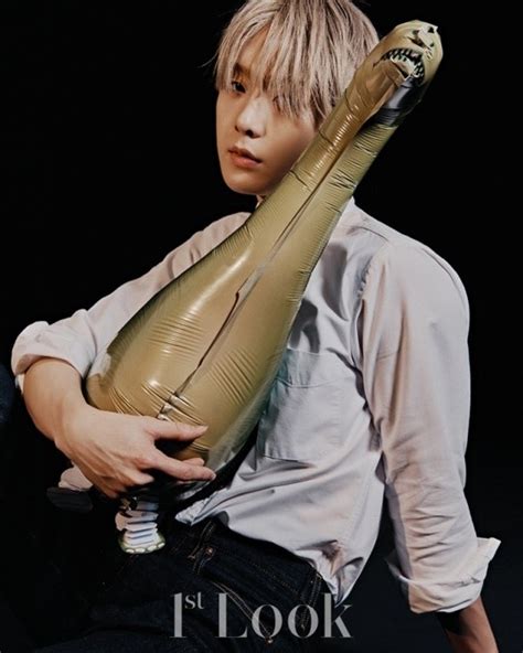 ASTRO尹产贺图片