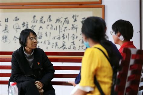 张桂梅被写进中华人民共和国简史，她的社会贡献有多大？ - 知乎