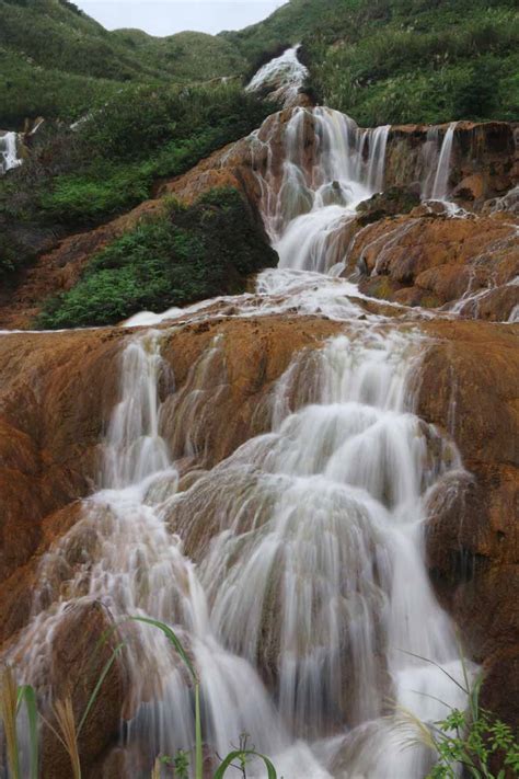 Huangjin Waterfall - Roadside Falls & Golden Past by Jiufen