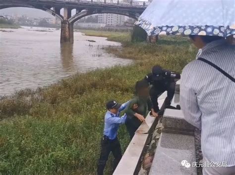 “别怕我来了！”庆元民警2分钟火速救下溺水女子 - 热点 - 丽水在线-丽水本地视频新闻综合门户网站