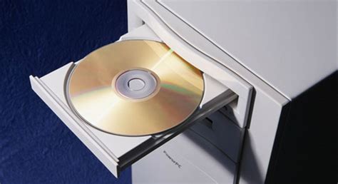台式电脑怎样放光盘的详细步骤 找到计算机窗口后我们点击鼠标
