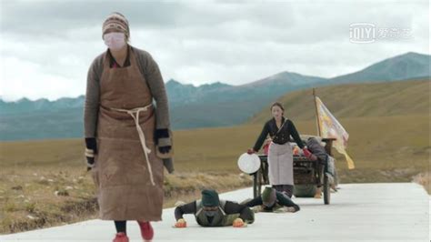 《创业时代》西藏跪拜代表什么 这是一种虔诚的拜佛仪式