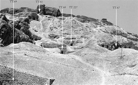TT67 - CẦU THANG BẬC trang trí tiểu cảnh sen đá xương rồng cây để bàn.
