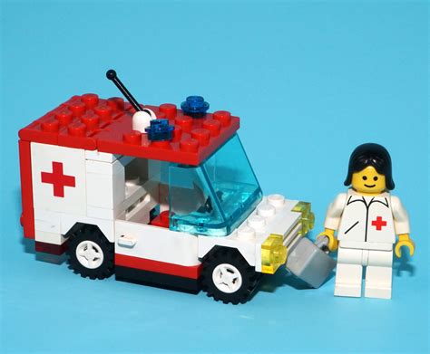 LEGO 6523 LEGOLAND CLASSIC TOWN RED CROSS DOCTOR CAR 100 % COMPLETE ...