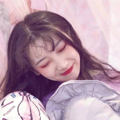 甜美可爱复古风头像女生