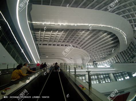 深圳大运枢纽主体封顶，相当于17个标准车站_深圳新闻网