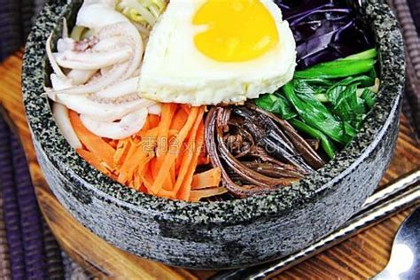 韩式石锅拌饭,饮食制作,食品餐饮,摄影素材,汇图网www.huitu.com
