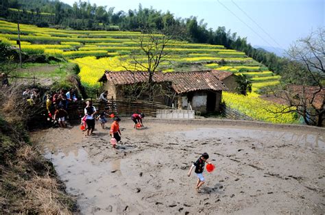 广西河池市都安瑶族自治县：大山深深处 走稳脱贫路_澎湃号·政务_澎湃新闻-The Paper