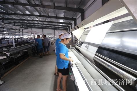 蒙山县:丝绸工人加紧生产 - 广西县域经济网