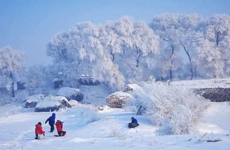 冬季旅行最佳地哈尔滨，他们穿什么？绝对不是羽绒服！