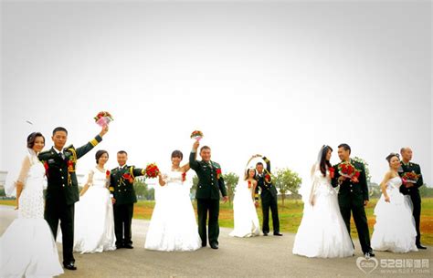 75180部队举办集体婚礼：让浪漫与忠诚交融-军婚资讯-5281军婚网