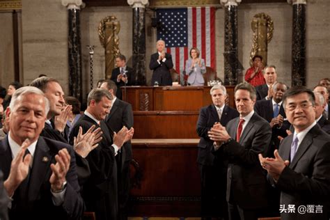 在美国，参议院和众议院，谁的权力更大？