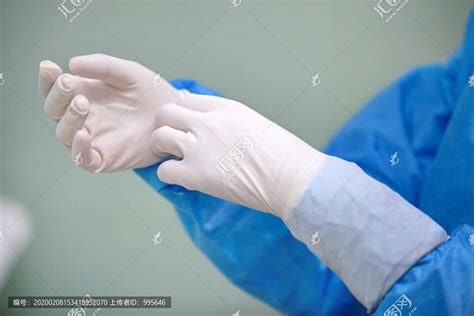 现代诊所戴医用手套的医生高清图片下载-正版图片502988870-摄图网