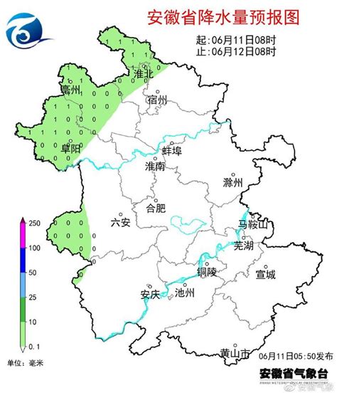 南京江北露天垃圾场发生火灾 消防员火速赶到将其扑灭