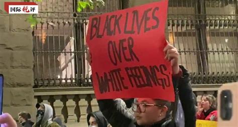 美再爆发反种族歧视抗议活动 上百名抗议者被捕|种族歧视|白人警察枪杀黑人_新浪新闻