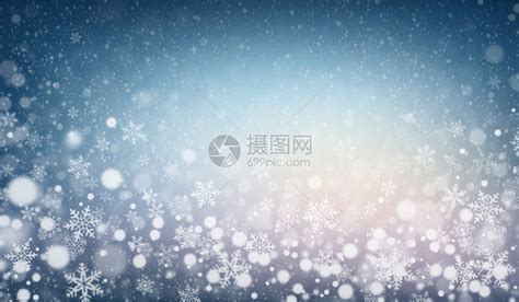 640x1136图片下载_下着雪的冬夜里，两盏路灯点亮弯曲雪白的小路手机壁纸图片_591彩信网