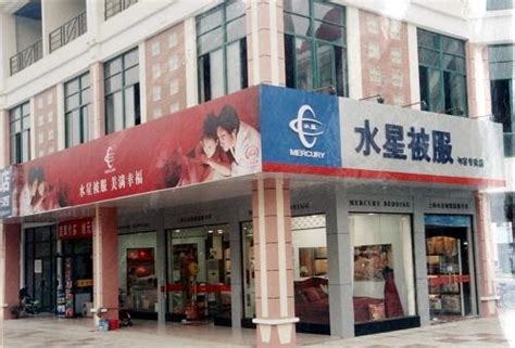 武汉一步行街“歇业”,大量店铺倒闭,店家哭诉：真的撑不住了!|疫情|步行街|武汉_新浪新闻