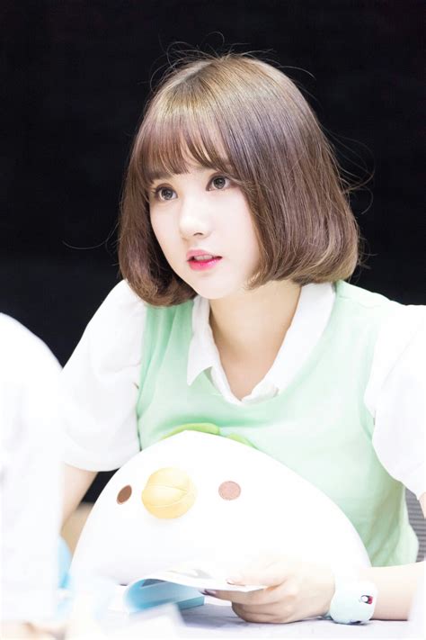 丁恩妃图片
