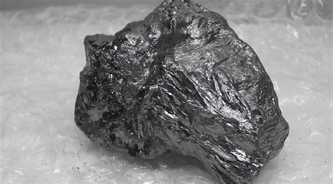 What are diamond and graphite in relation to carbon? | Socratic