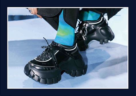 今年秋季发售！sacai x Nike VaporWaffle 最新实物释出 球鞋资讯 FLIGHTCLUB中文站|SNEAKER球鞋资讯第一站