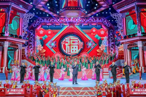 《新疆是个好地方》主题歌舞晚会试演成功_县域经济网